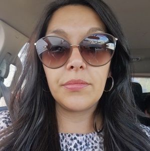 Meet your Posher, Deanna